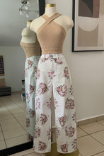 Load image into Gallery viewer, Floral Balloon Jeans – French Brand