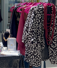 Load image into Gallery viewer, Oversized BW Print Blazer - Italian One Size