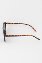 Load image into Gallery viewer, Aviator Sunglasses
